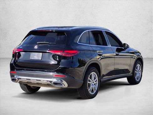 Used 2025 Mercedes-Benz GLC 300 image 5