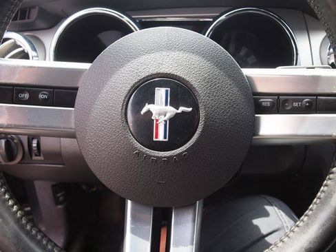 Used 2007 Ford Mustang Convertible RWD image 8