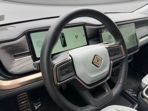 Used 2023 Rivian R1S Adventure AWD/4WD image 6