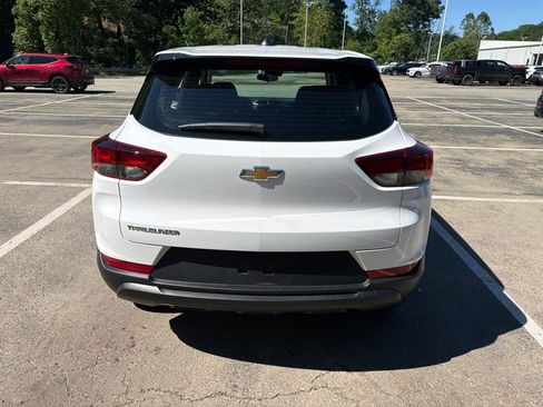 Certified 2023 Chevrolet TrailBlazer LS FWD image 9