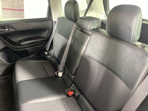 Used 2018 Subaru Forester 2.5i Premium w/ Kicker Audio Upgrade Package AWD/4WD image 31