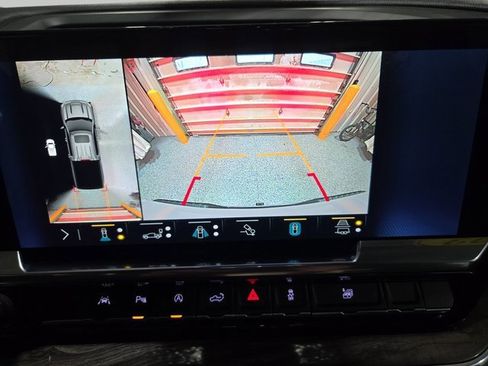 Used 2022 Chevrolet Silverado 1500 LTZ image 25