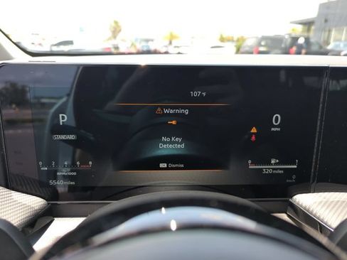 Certified 2025 Nissan Kicks SR AWD/4WD image 46