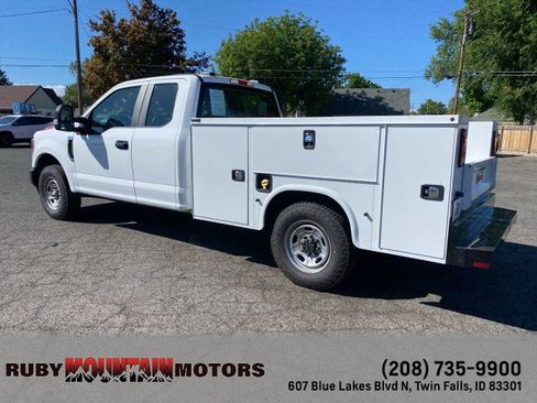 Used 2020 Ford F250 XL w/ Power Equipment Group RWD image 6