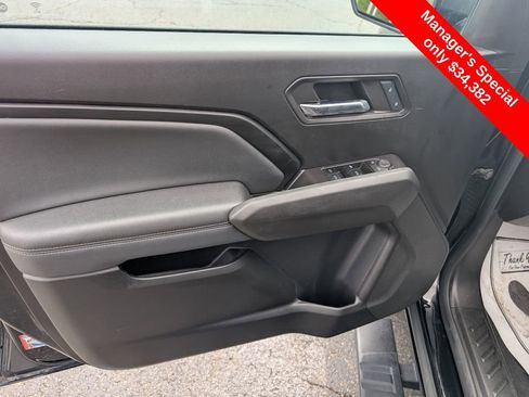 Used 2024 Chevrolet Colorado LT w/ LT Convenience Package AWD/4WD image 16