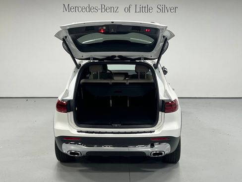 Used 2025 Mercedes-Benz GLB 250 4MATIC image 5