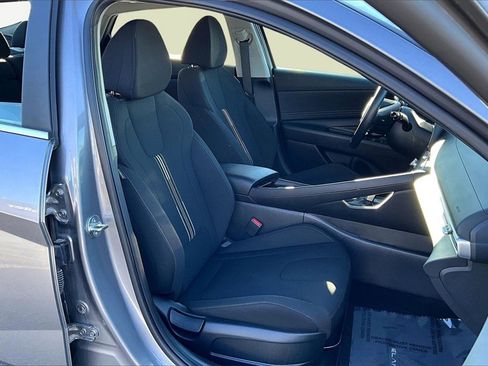 Used 2024 Hyundai Elantra SEL w/ Convenience Package image 7