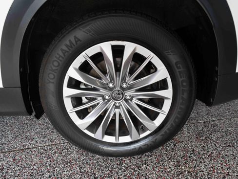 Used 2024 MAZDA CX-90 3.3 Turbo w/ Select Package AWD/4WD image 29