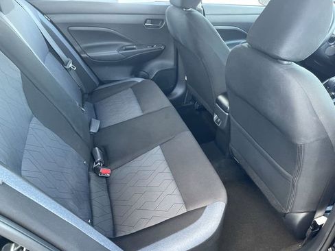 Used 2023 Nissan Versa SV image 15