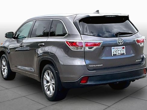 Used 2015 Toyota Highlander XLE AWD/4WD image 11