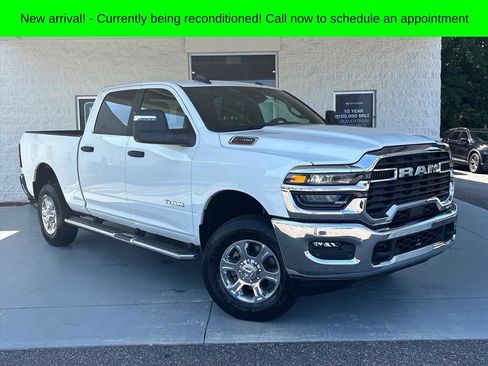 Used 2026 RAM 2500 Big Horn AWD/4WD image 1