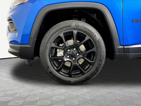 Used 2022 Jeep Compass Latitude AWD/4WD image 29
