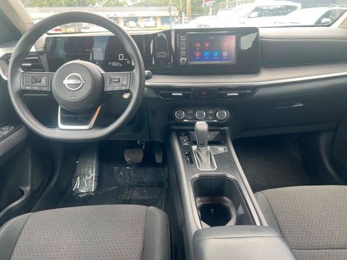 Used 2025 Nissan Kicks S FWD image 14