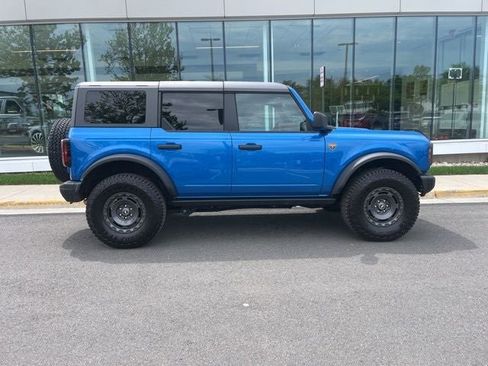 Certified 2025 Ford Bronco Badlands w/ Sasquatch Package AWD/4WD image 10