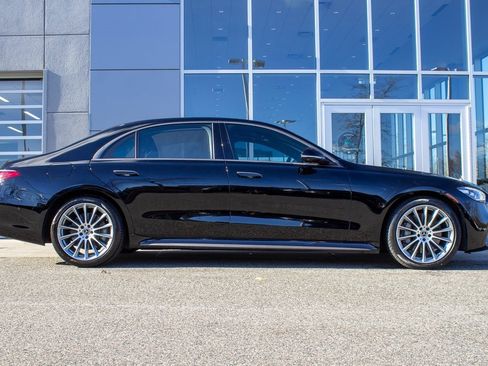 Used 2022 Mercedes-Benz S 580 4MATIC Sedan image 4