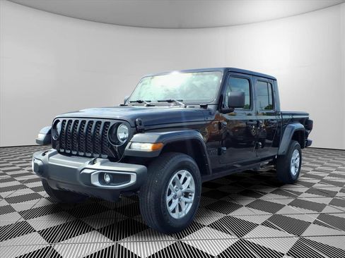 Used 2023 Jeep Gladiator Sport AWD/4WD image 22