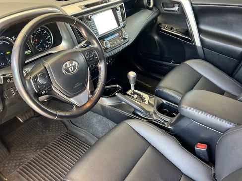 Used 2017 Toyota RAV4 Limited AWD/4WD image 11