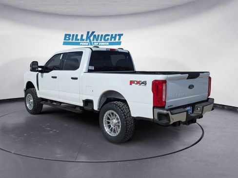 New 2026 Ford F250 XLT w/ FX4 Off-Road Package image 3