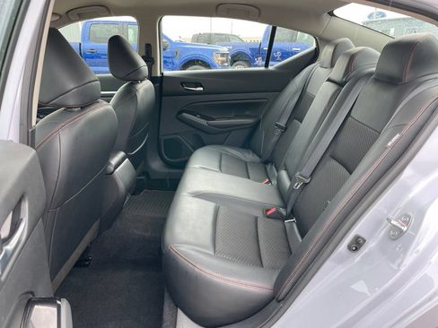 Used 2024 Nissan Altima 2.5 SR FWD image 7