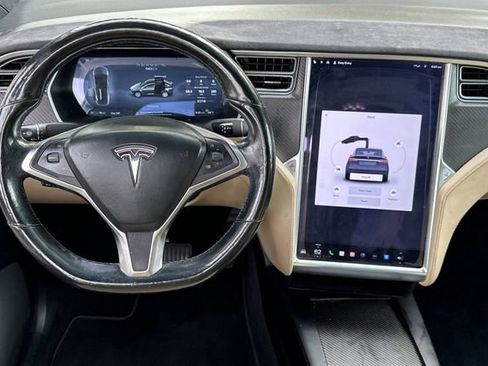 Used 2016 Tesla Model X 90D image 12