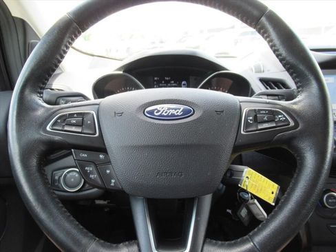 Used 2018 Ford Escape SE w/ Ford Safe & Smart Package AWD/4WD image 21