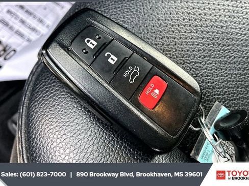 Used 2022 Toyota Highlander Platinum image 9