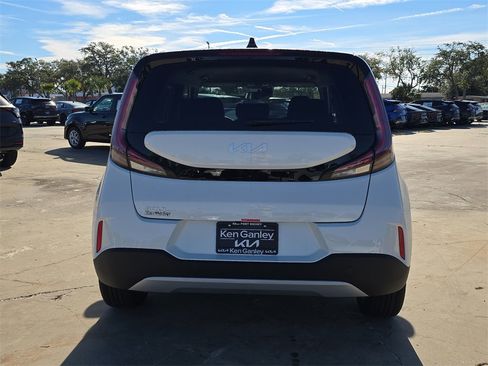 New 2025 Kia Soul LX image 7