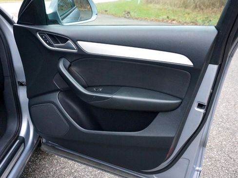 Used 2018 Audi Q3 2.0T Premium image 23