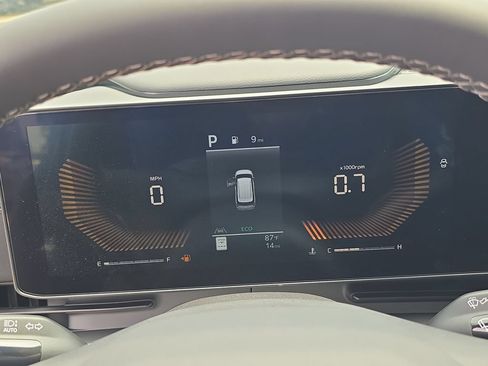 New 2027 Kia Carnival FWD image 32