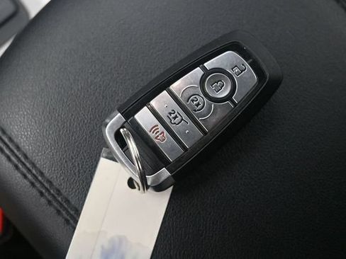 Used 2024 Ford Edge SEL w/ Convenience Package AWD/4WD image 14