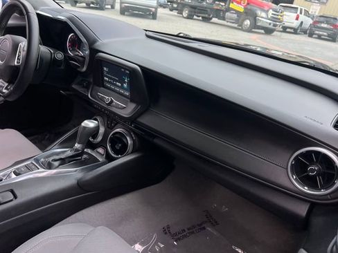 Used 2016 Chevrolet Camaro LT image 15