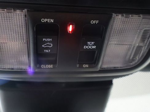 Used 2023 Honda Odyssey Sport image 36