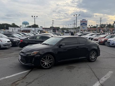 Used 2015 Scion tC FWD image 7