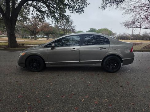Used 2008 Honda Civic LX image 2