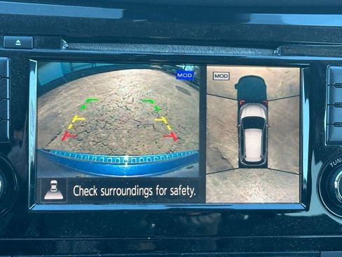 Used 2019 Nissan Rogue SV w/ Premium Package image 18