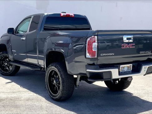 Used 2016 GMC Canyon SLE RWD image 4