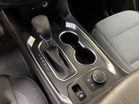 Used 2023 Chevrolet Traverse LT image 25