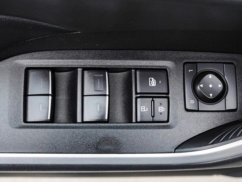 Certified 2025 Toyota RAV4 XLE AWD/4WD image 19