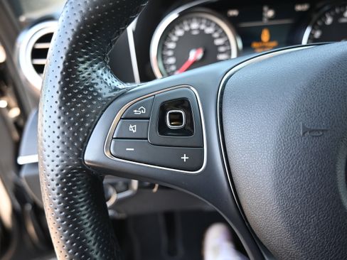 Used 2017 Mercedes-Benz E 300 image 37