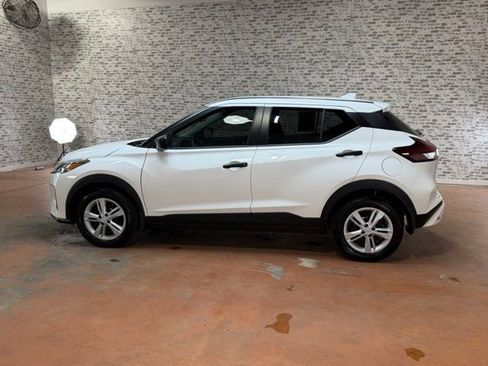 Used 2024 Nissan Kicks S FWD image 4