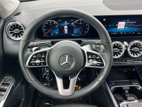 Used 2023 Mercedes-Benz GLB 250 image 30