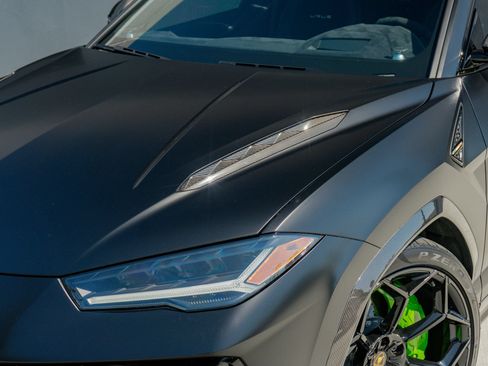 Used 2024 Lamborghini Urus Performante AWD/4WD image 22