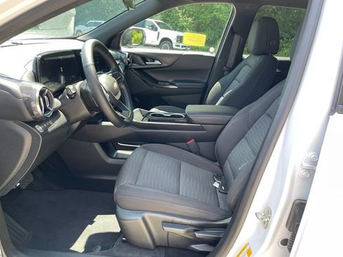 Used 2025 Chevrolet Equinox LT AWD/4WD image 36