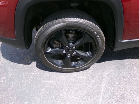 Used 2023 Jeep Grand Cherokee Altitude AWD/4WD image 54