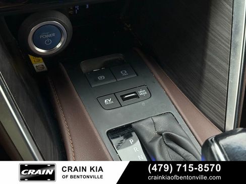 Used 2021 Toyota Venza XLE w/ Softex Package AWD/4WD image 19