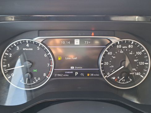 Certified 2023 Nissan Pathfinder SL w/ Lighting Package (N92) image 12