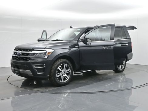 Used 2022 Ford Expedition Limited image 35