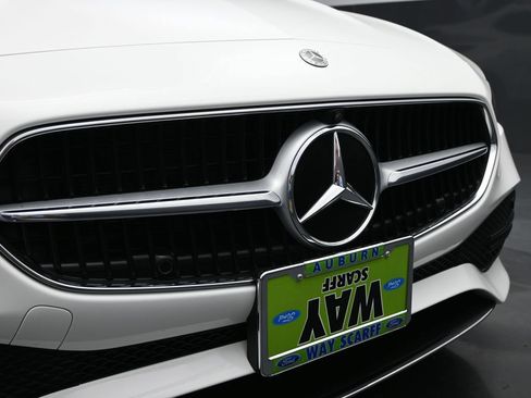 Used 2023 Mercedes-Benz C 300 Sedan image 5