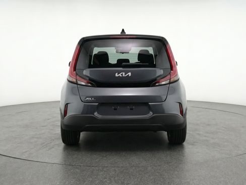 Used 2025 Kia Soul LX w/ LX Technology Package FWD image 7