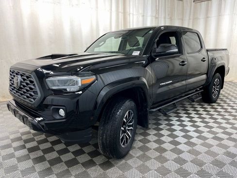 Used 2023 Toyota Tacoma TRD Sport AWD/4WD image 12